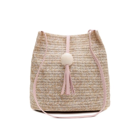 Handbags - new handmade rattan straw shoulder bag